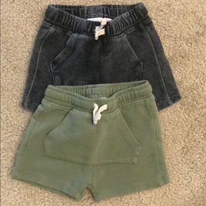 Zara boys 9-12m shorts.